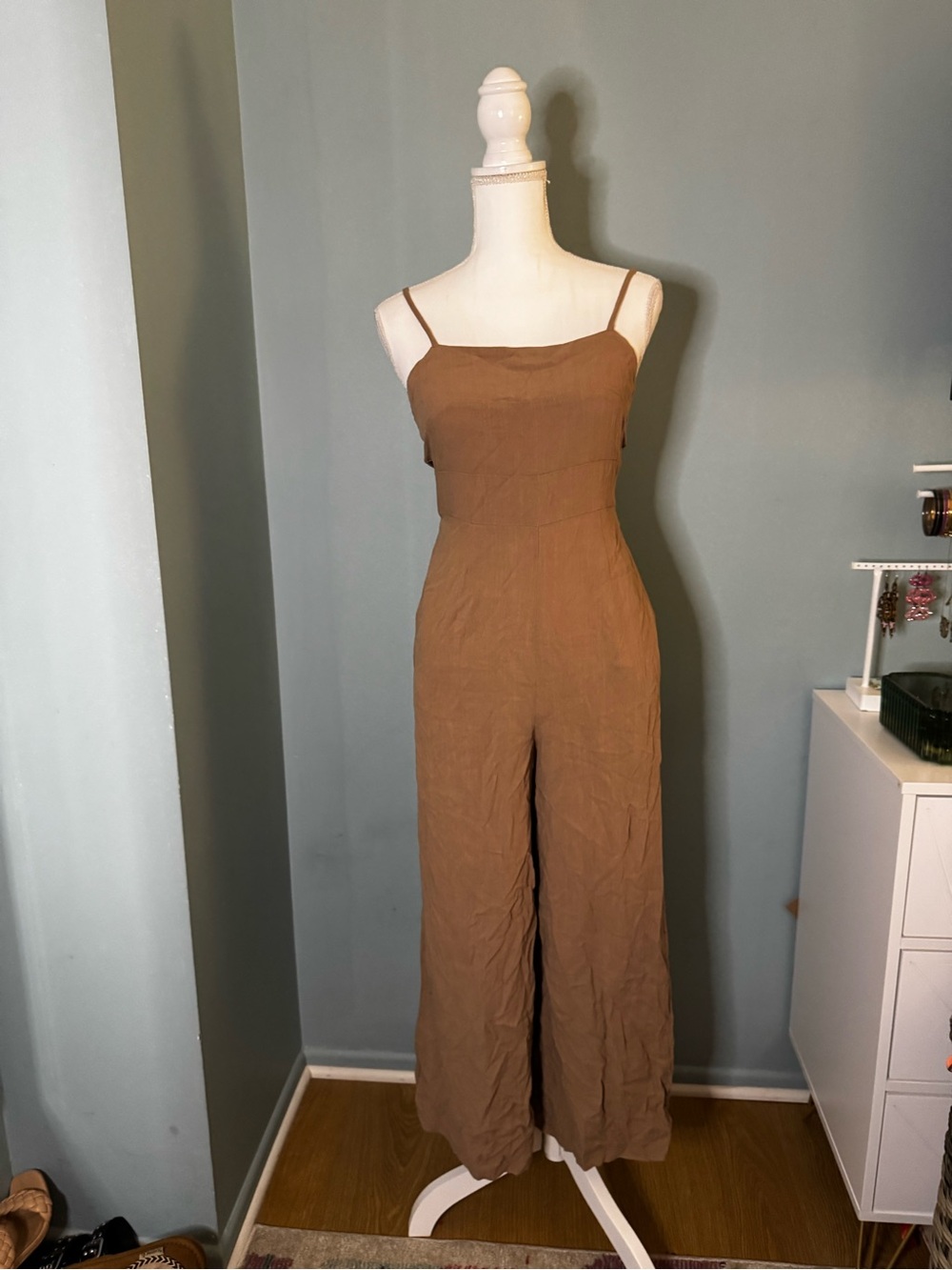Women's Beige Linen Wide-Leg Crop Jumpsuit Tie Back Adjustable Straps Small